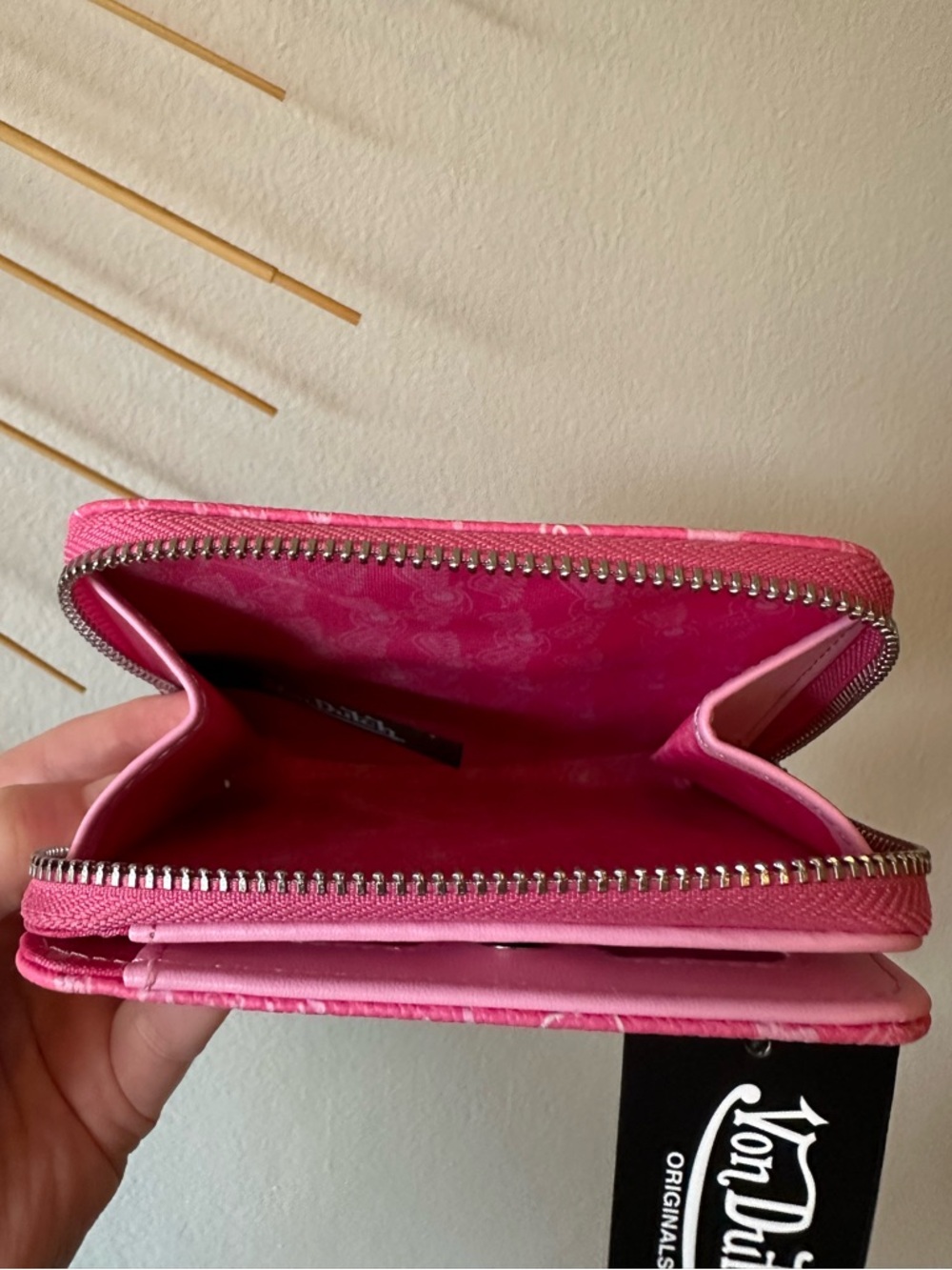 Von Dutch Pink Logo Zip-Around Wallet with White Logos Faux Leather NWT - Picture 6 of 6